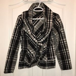 🧵 Black & Beige Ruffle Blazer